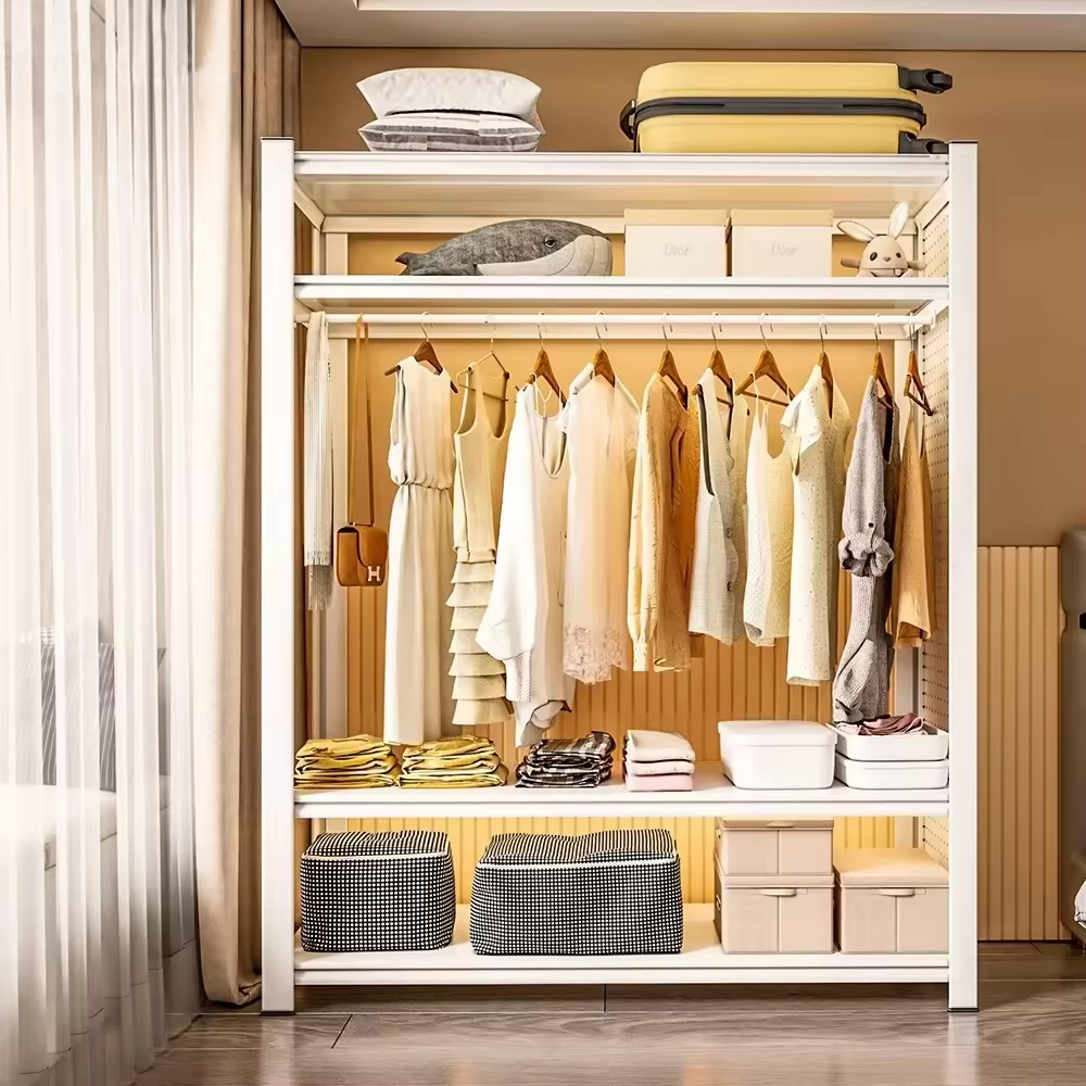 Estante de ropa para colgar abrigos, trajes y prendas de vestir Estante de ropa para colgar abrigos, trajes y prendas de vestir